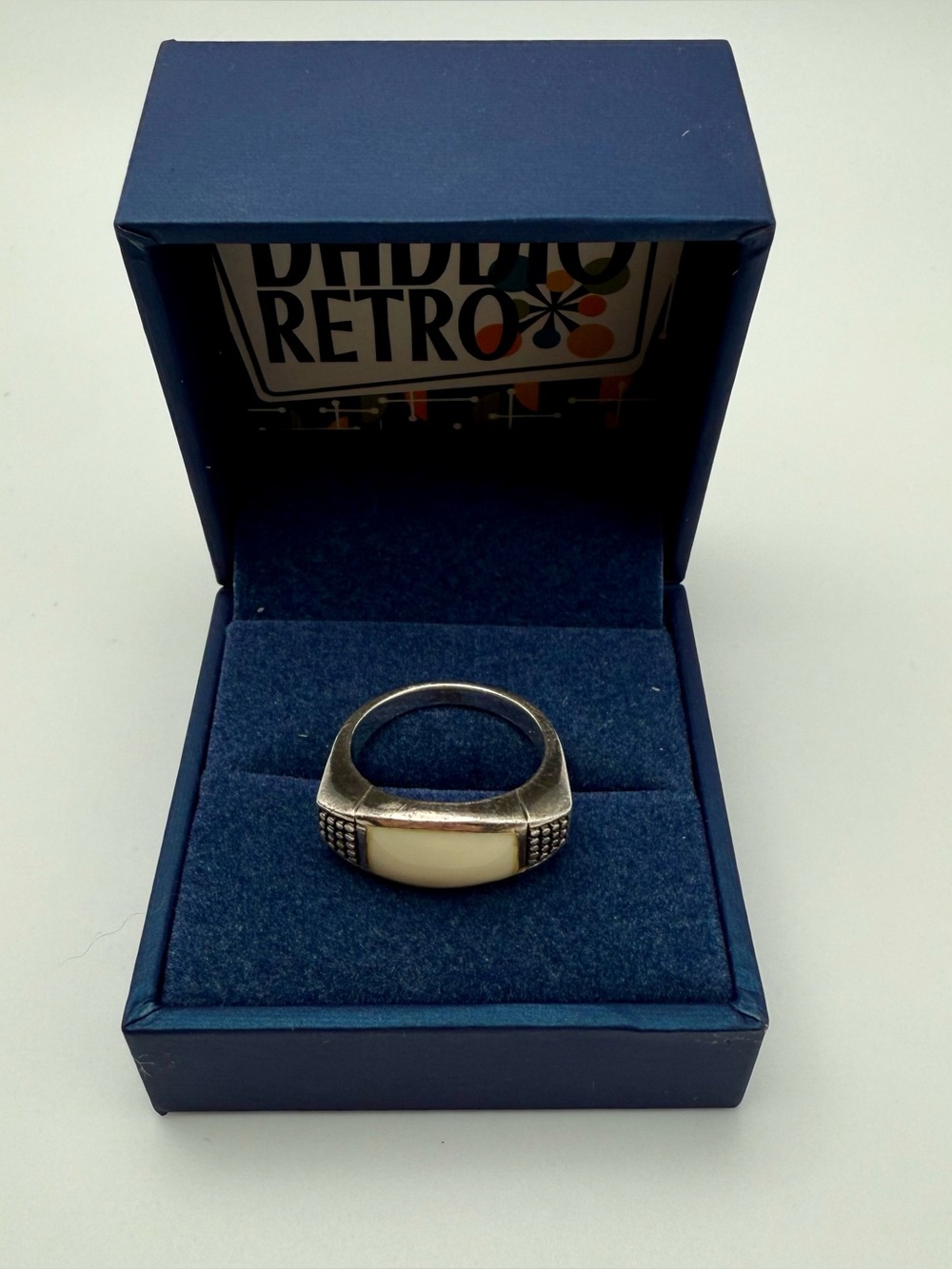 Cream White Stone Ring Sterling Silver 925 Vintage MCM size 6.5 Retro Thermoset
